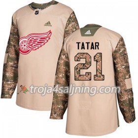 Detroit Red Wings tröja Tomas Tatar 21 Adidas 2017-2018 Camo Veterans Day Practice Authentic - NHL Tröjor Herr